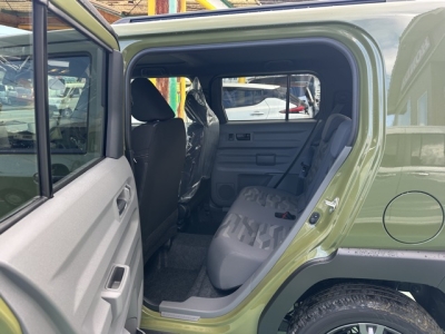 タフト(ダイハツ)届出済未使用車 後席内装