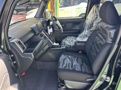 タフト(ダイハツ)届出済未使用車 前席内装