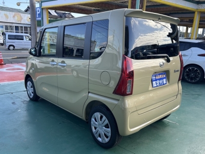 タント(ダイハツ)届出済未使用車 後方