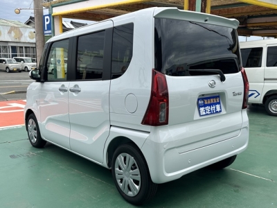 タント(ダイハツ)届出済未使用車 後方