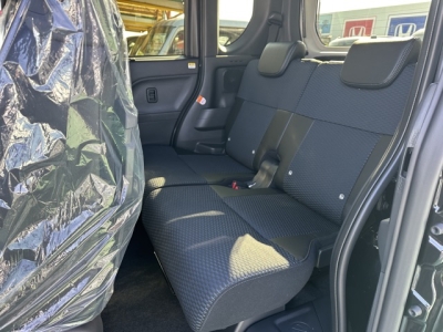 タントカスタム(ダイハツ)届出済未使用車 後席内装