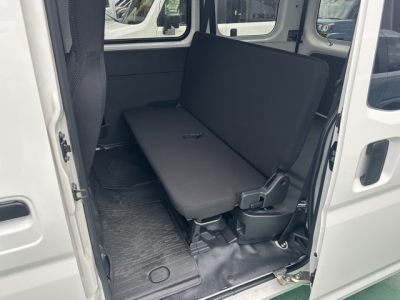 ハイゼットカーゴ(ダイハツ)中古車 後席内装