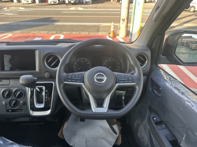 キャラバン(ニッサン)登録済未使用車 内外装写真