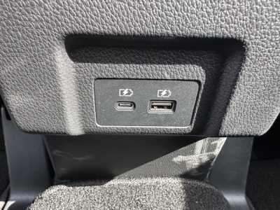 エクリプスクロス(三菱)レンタUP 後席から見た前席