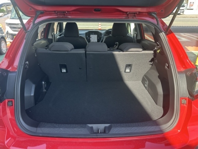 クロストレック(スバル)ディーラ-試乗車 内外装写真他2