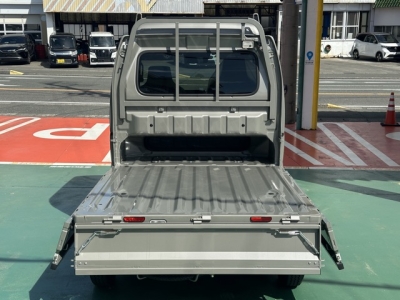 キャリートラック(スズキ)届出済未使用車 内外装写真他1