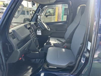 キャリートラック(スズキ)中古車 前席内装