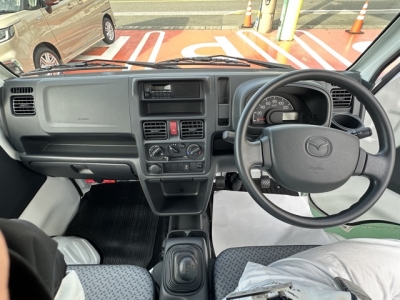 キャリイトラックのOEM(スズキ)中古車 後席内装
