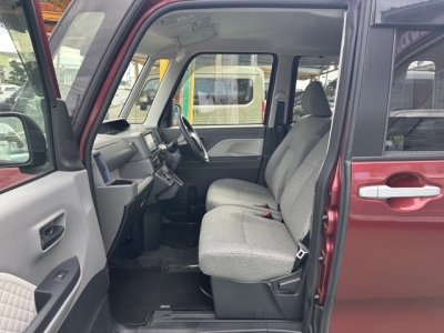 タント(ダイハツ)中古車 前席内装