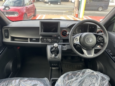 N-ONE(ホンダ)届出済未使用車 後席内装