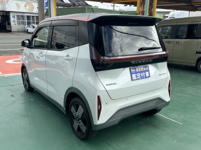 サクラ(ニッサン)中古車 後方