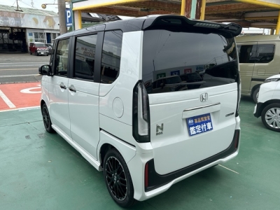 新型N-BOX(ホンダ)届出済未使用車 後方