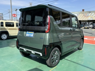 デリカミニ(三菱)届出済未使用車 前席内装