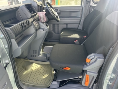 N-VAN(ホンダ)中古車 前席内装