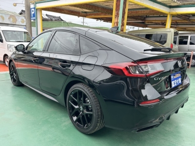シビック(ホンダ)登録済未使用車 後方
