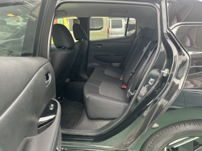 リーフ(ニッサン)レンタＵＰ 後席内装