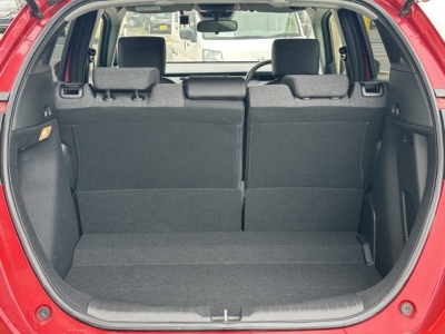 フィット(ホンダ)ディーラ-試乗車 内外装写真他２