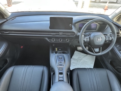 ZR-V (ホンダ)中古車 内外装写真