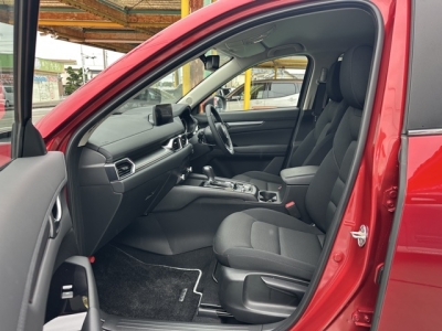 CX-5(マツダ)中古車 前席内装