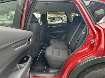 CX-5(マツダ)中古車 後席内装