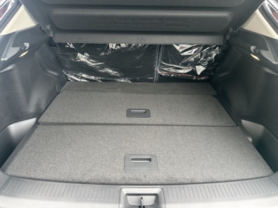 アリア(ニッサン)登録済未使用車 内外装写真他２