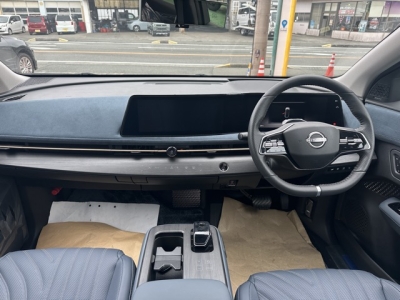 アリア(ニッサン)登録済未使用車 内外装写真