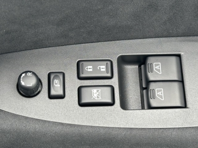 フェアレディZ(ニッサン)登録済未使用車 内外装写真他２