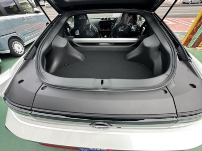 フェアレディZ(ニッサン)登録済未使用車 内外装写真