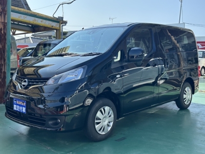 NV200バネットワゴン(ニッサン)登録済未使用車 前方