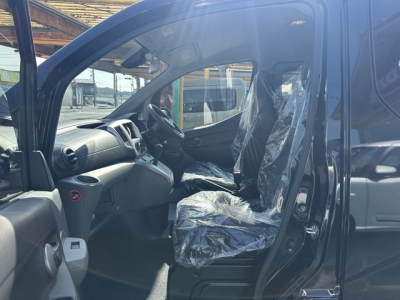 NV200バネットワゴン(ニッサン)登録済未使用車 前席内装