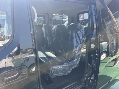 NV200バネットワゴン(ニッサン)登録済未使用車 後席内装