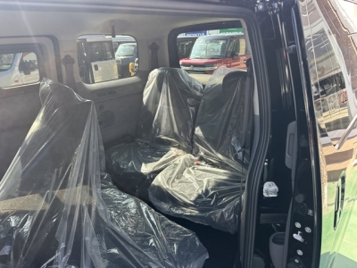 NV200バネットワゴン(ニッサン)登録済未使用車 後席から見た前席
