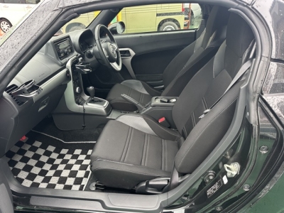 コペン(ダイハツ)中古車 前席内装