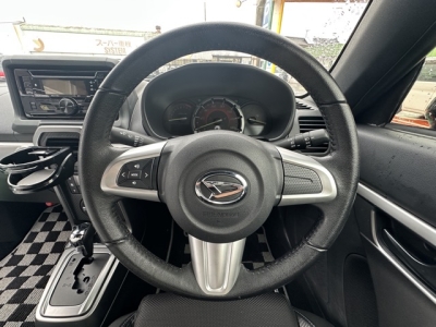 コペン(ダイハツ)中古車 後席から見た前席