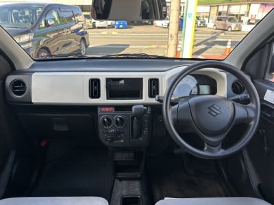 アルト(スズキ)中古車 後席から見た前席