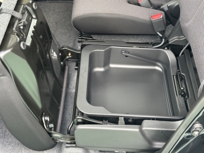 ワゴンRスマイル(スズキ)中古車 後席内装