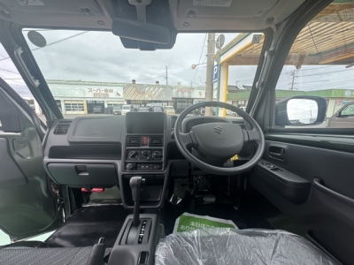 キャリートラック(スズキ)届出済未使用車 後席内装