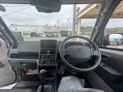 キャリートラック(スズキ)届出済未使用車 後席内装