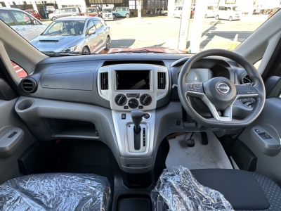 NV200バネットワゴン(ニッサン)登録済未使用車 内外装写真