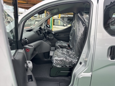 NV200バネットバン(ニッサン)登録済未使用車 前席内装