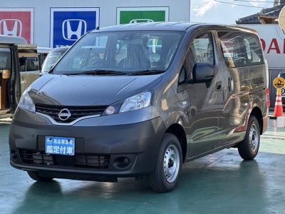 NV200バネットバン(ニッサン)登録済未使用車 前方