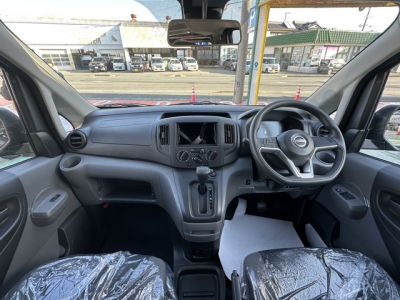 NV200バネットバン(ニッサン)登録済未使用車 内外装写真他