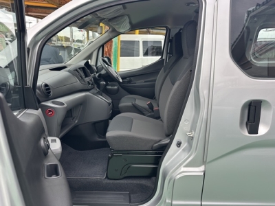 NV200バネットバン(ニッサン)レンタ登録済未使用車 前席内装