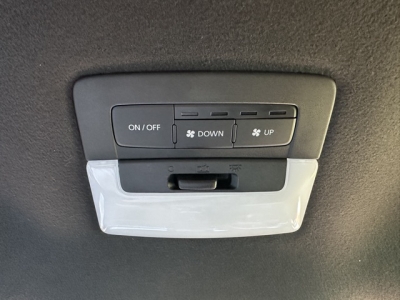 トライトン(三菱)中古車 内外装写真他