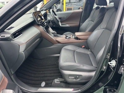 ハリアーハイブリッド(トヨタ)中古車 前席内装