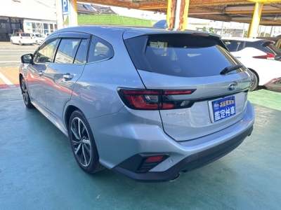 レヴォーグ(スバル)中古車 後方
