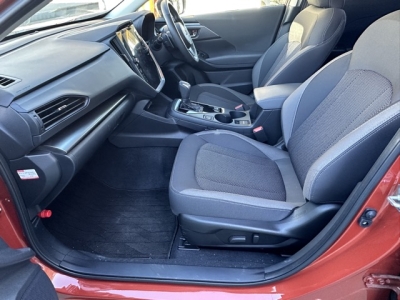 インプレッサ(スバル)中古車 前席内装