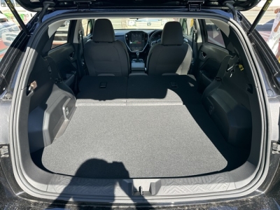 インプレッサ(スバル)中古車 内外装写真他２