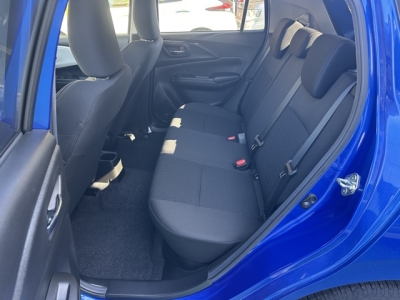 新型スイフト(スズキ)中古車 後席内装