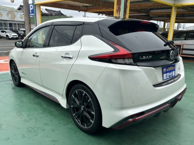 リーフ(ニッサン)中古車 後方